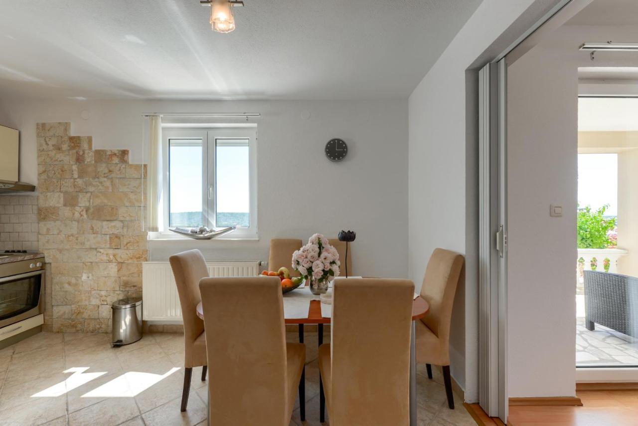 Haus Lilli Mit Pool Apartment Razanac Ngoại thất bức ảnh